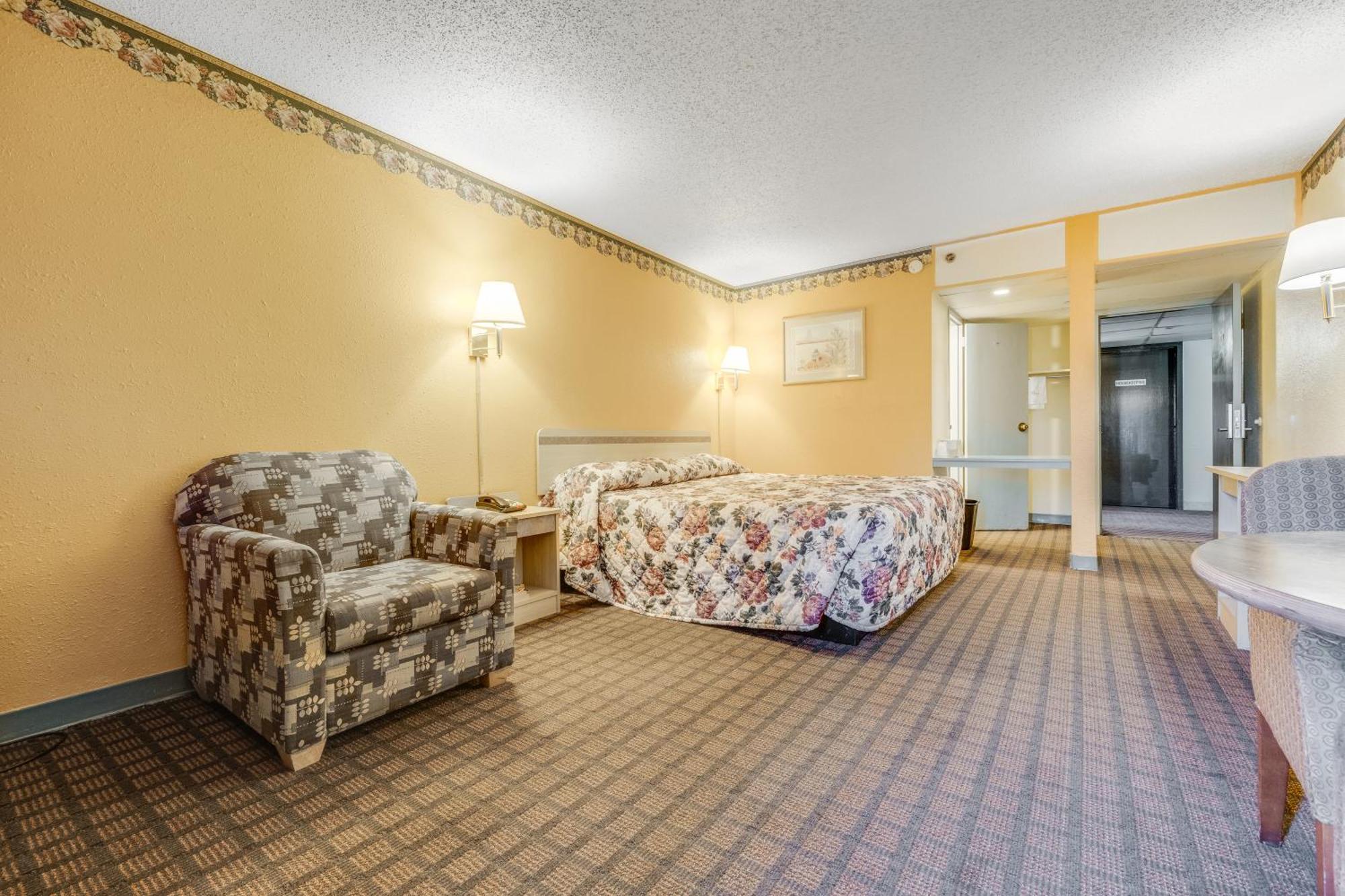 Camelot Inn Amarillo Bagian luar foto