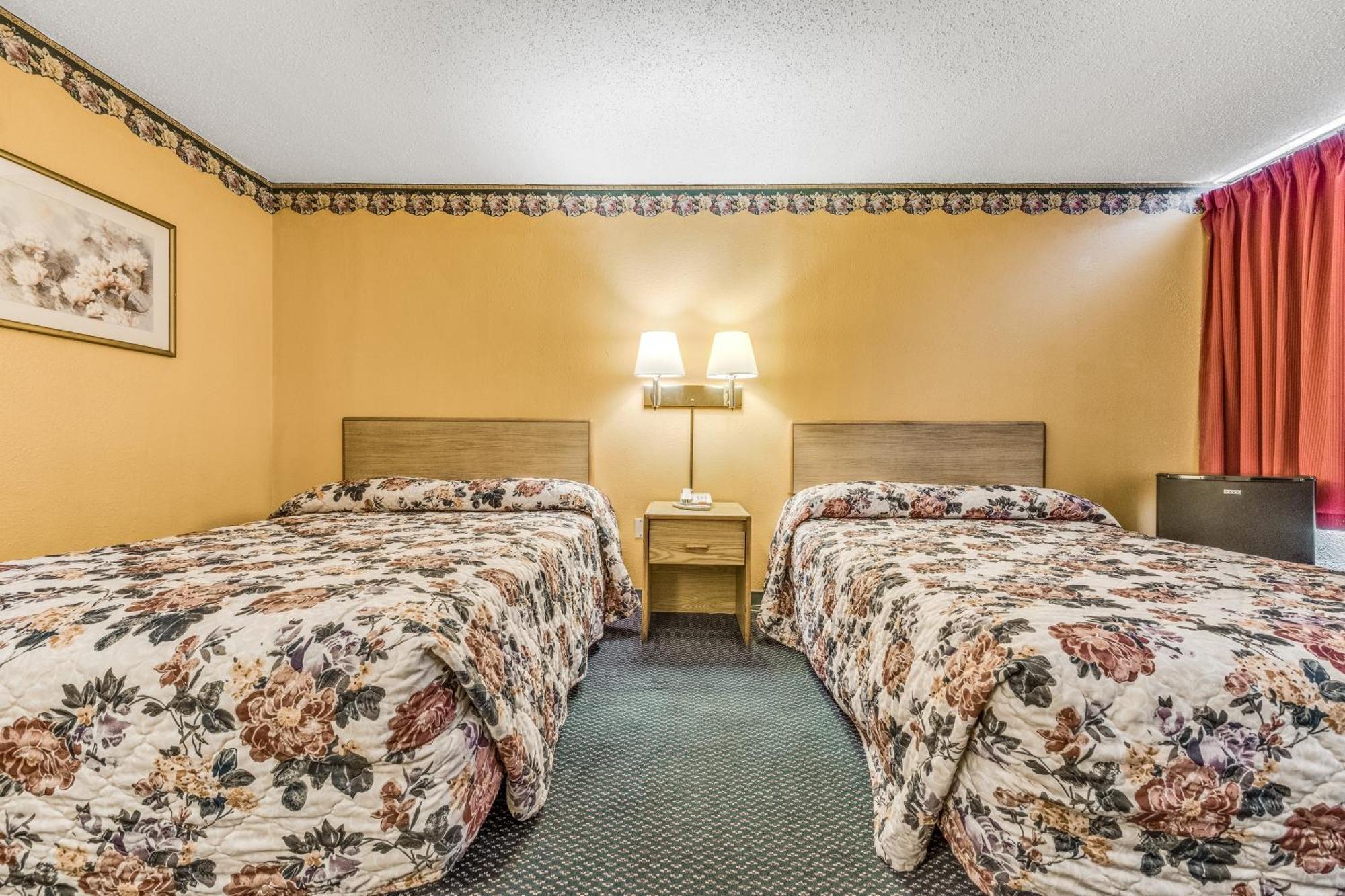 Camelot Inn Amarillo Bagian luar foto