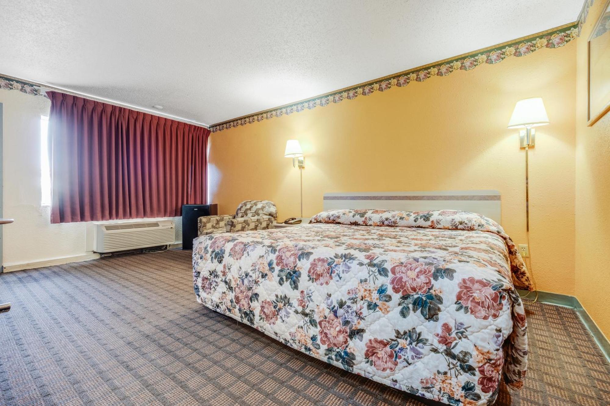 Camelot Inn Amarillo Bagian luar foto